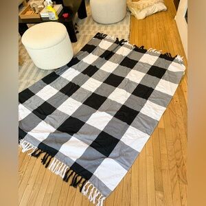 Black and White Gingham Blanket (New)